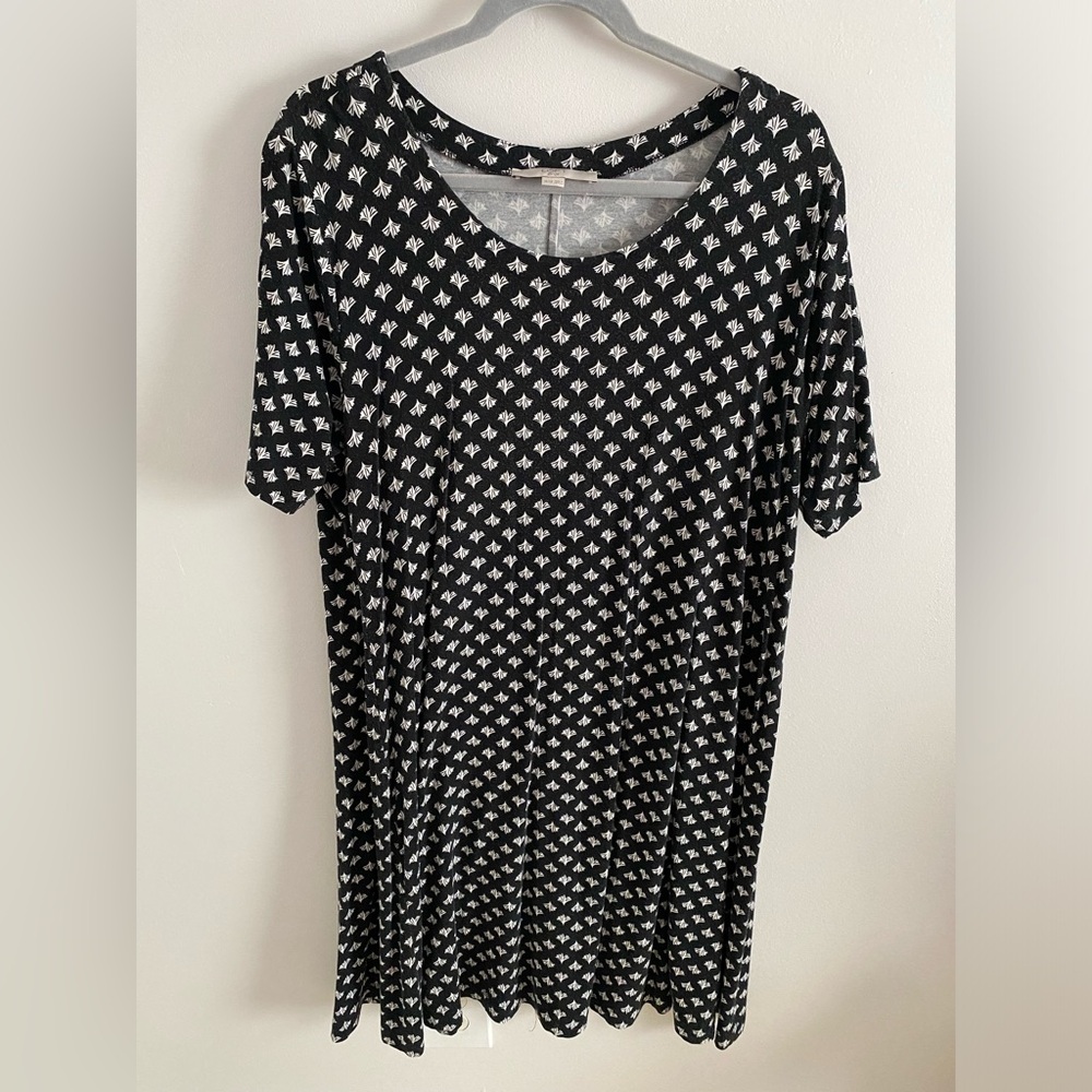 Loft plus 16/18 black and white shift dress